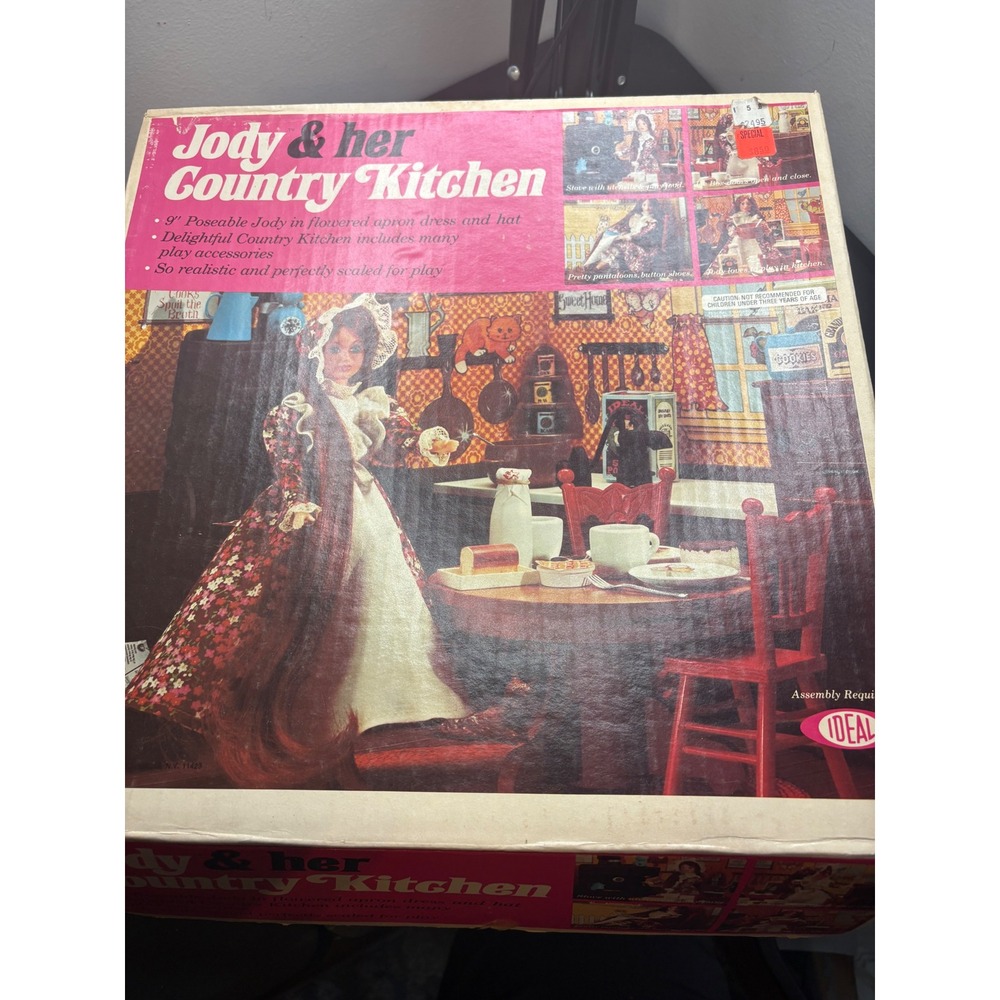 Vintage 1975 Ideal Jody & Her Country Kitchen Playset 9in Doll No. 1301-1 NOS